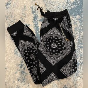 size S/M jogger pants